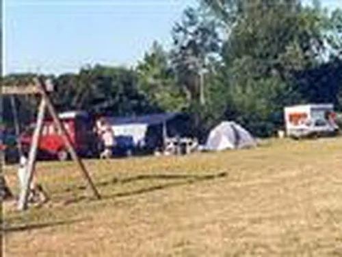 Aire Naturelle De Camping À La Ferme 3