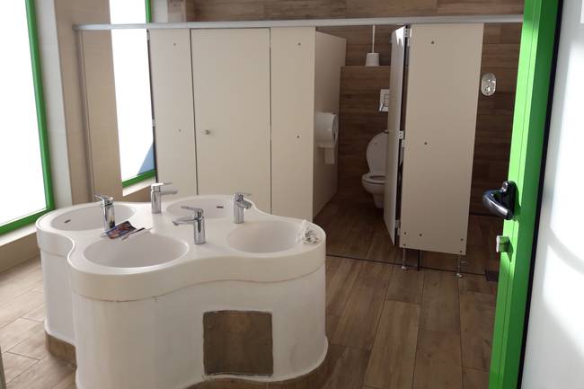 Sanitäre Anlage für Kinder