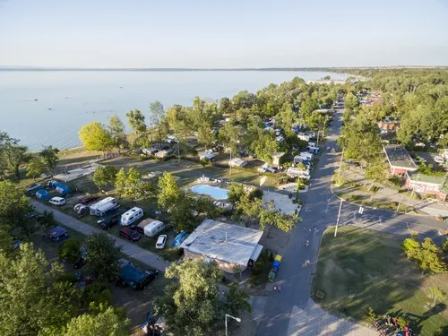 Aranypart Camping & Apartments 6