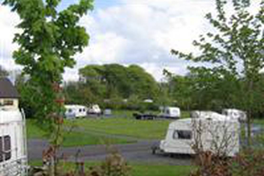 How far from the river is Belleek Park Caravan & Camping?