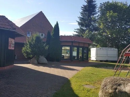 Bootsanleger & Camping Neu Göhren 6