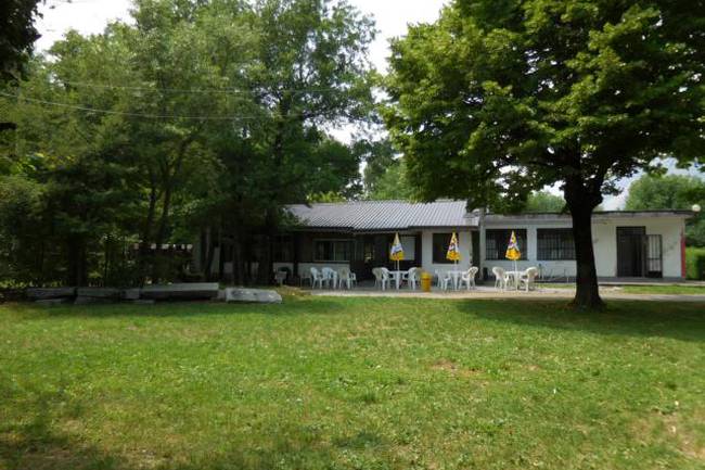 Restaurant mit Gastgarten