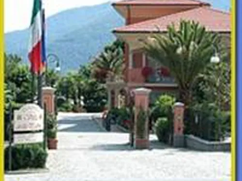 Claudia Internazionale Fritzsche 4