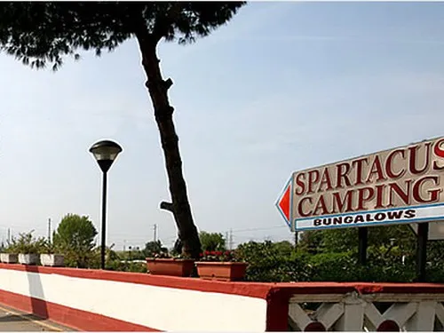 Campeggio Spartacus 4