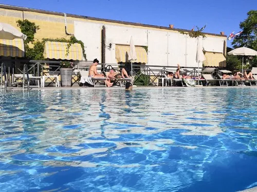 Camping Village Torre Pendente 4