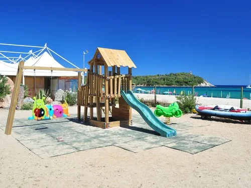 Campeggio Villaggio Sos Flores 5