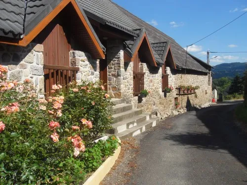 Camping a la ferme de Galvaing Guy 3