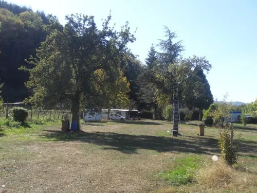Camping aire naturelle De Mont-Chardon 5