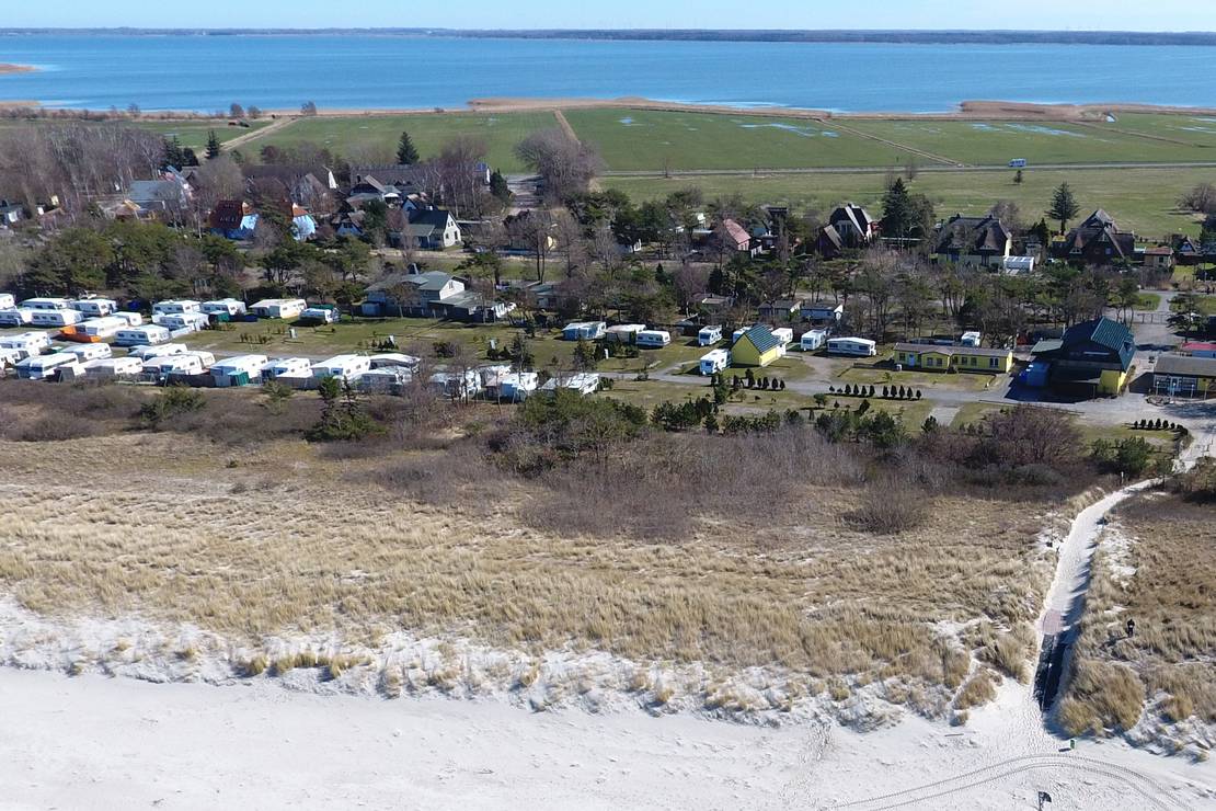 Camping an den Stranddünen 5