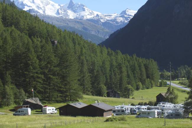 Eingebettet in eine wundervolle Bergwelt
