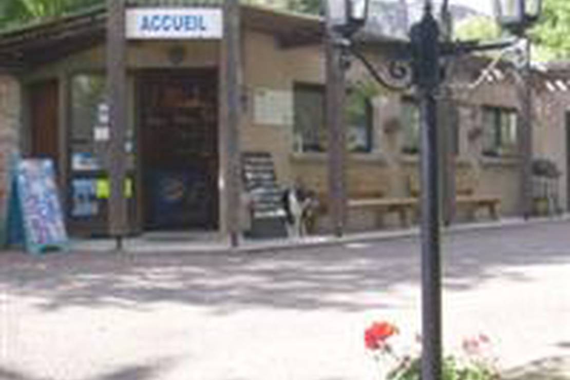 Camping Au Pré de Charlet 4