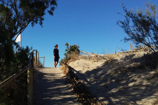 der kurze Weg vom Campingplatz zum wunderschönen Sstrand