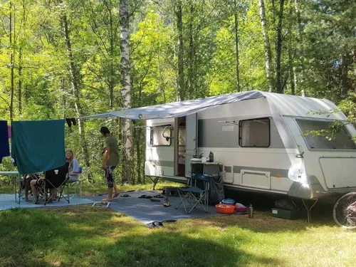 Camping Caravaneige L'Iscle de Prelles 3