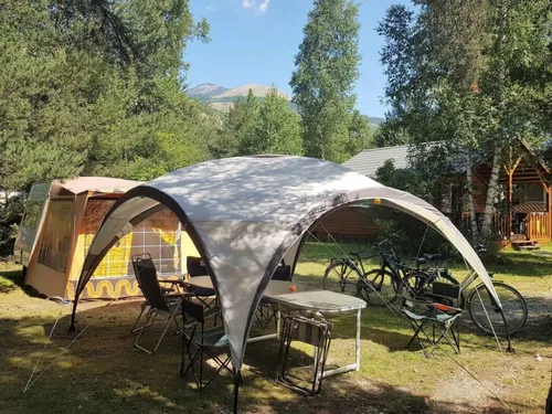 Camping Caravaneige L'Iscle de Prelles 5