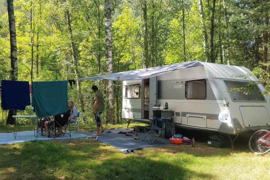 Camping Caravaneige L'Iscle de Prelles 4