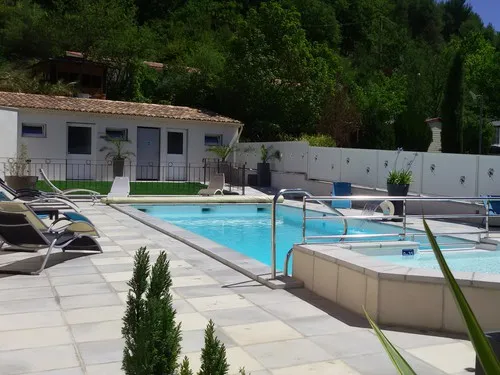 Camping Caravaning Rose de Provence 3