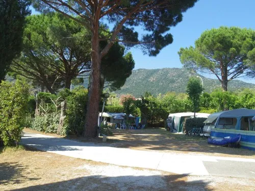 Camping Caravaning Saint Clair 4