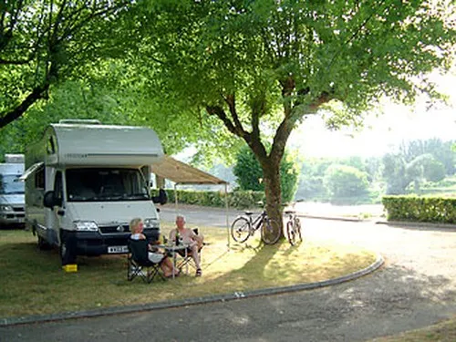 Camping*** de la Bastide 2