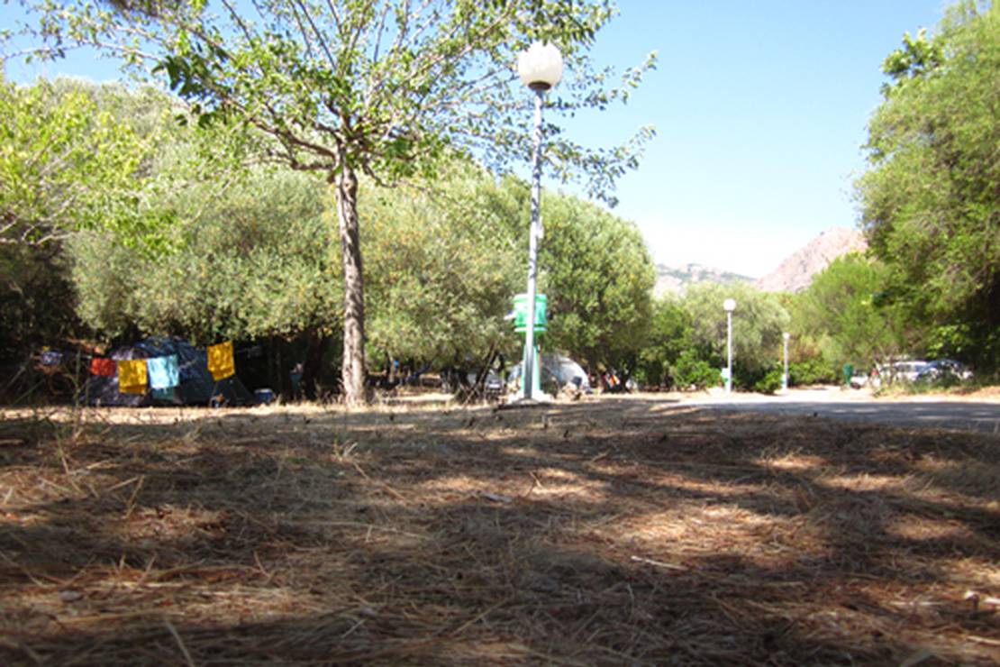 Camping De La Plage D'arone 6