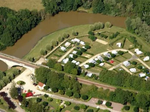 Camping de l'Armançon** 3