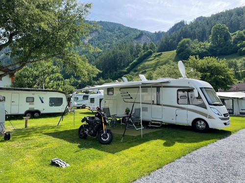 Camping Dreiländereck Blockhütten & Apartments image 2