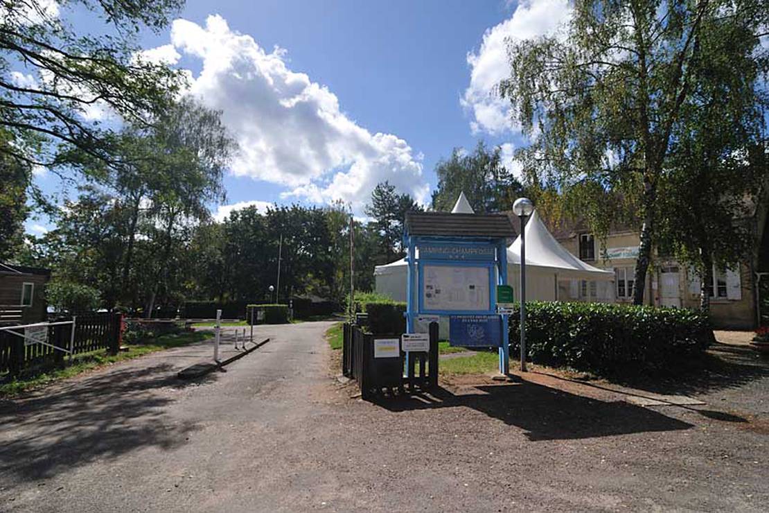 Camping Du Syndicat Mixte Champ Fosse 5