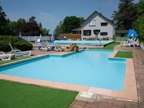 Camping et gîtes des Bains 3