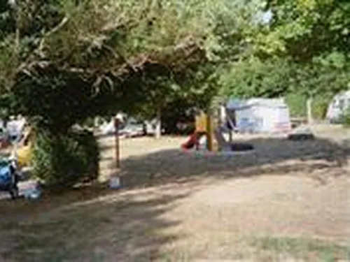 Camping Fontenoy Le Chateau 6