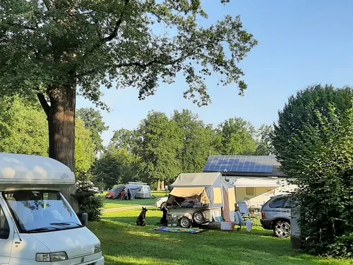 Camping im Eichenwald 7