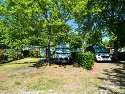 Camping La Forêt Lahitte 3