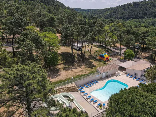 Camping  La Pinède en Provence 3