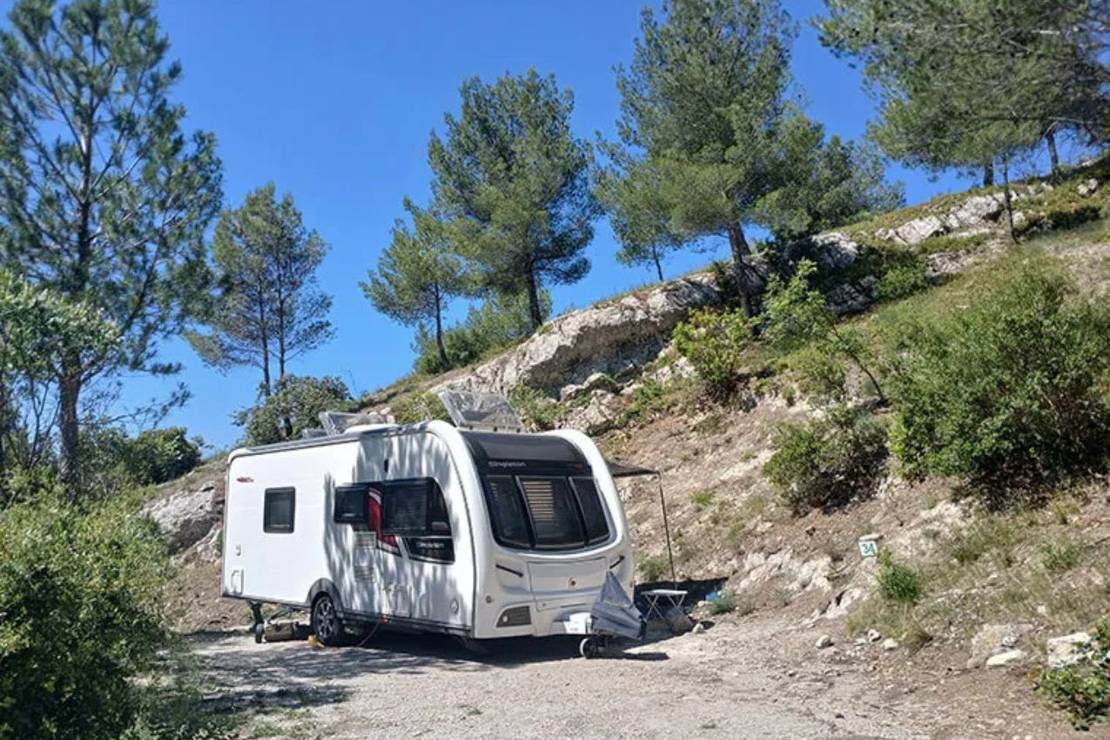 Camping de Puyloubier- Le Cézanne 4