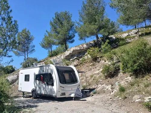 Camping de Puyloubier- Le Cézanne 3