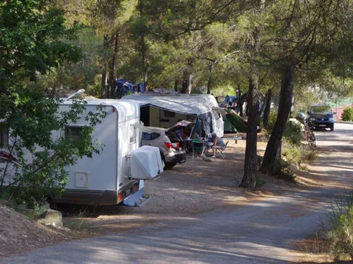 Camping de Puyloubier- Le Cézanne 5