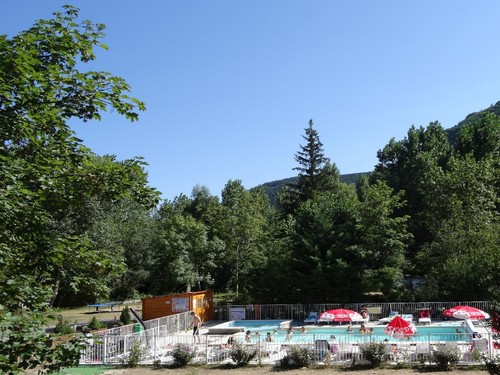 Camping Le Clos Des Peupliers