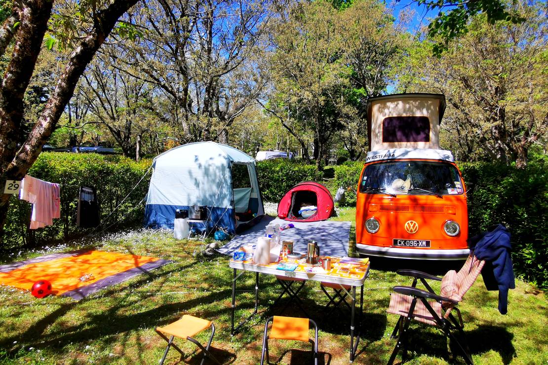 Camping Le Coin Charmant 4
