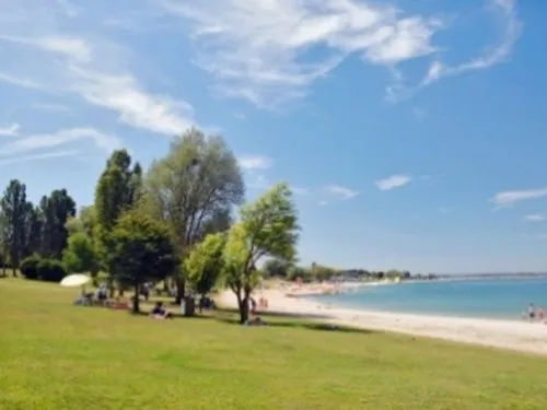 Camping Le lac d'Orient 9