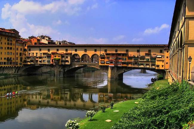 Firenze ligt op 60 kilometer van de camping.