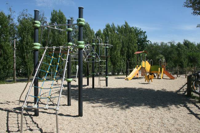 Aire de jeux du Camping le Ranch