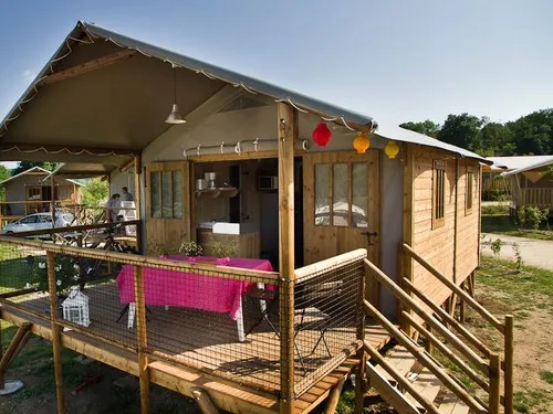 Camping Le rocher De La Cave*** 6