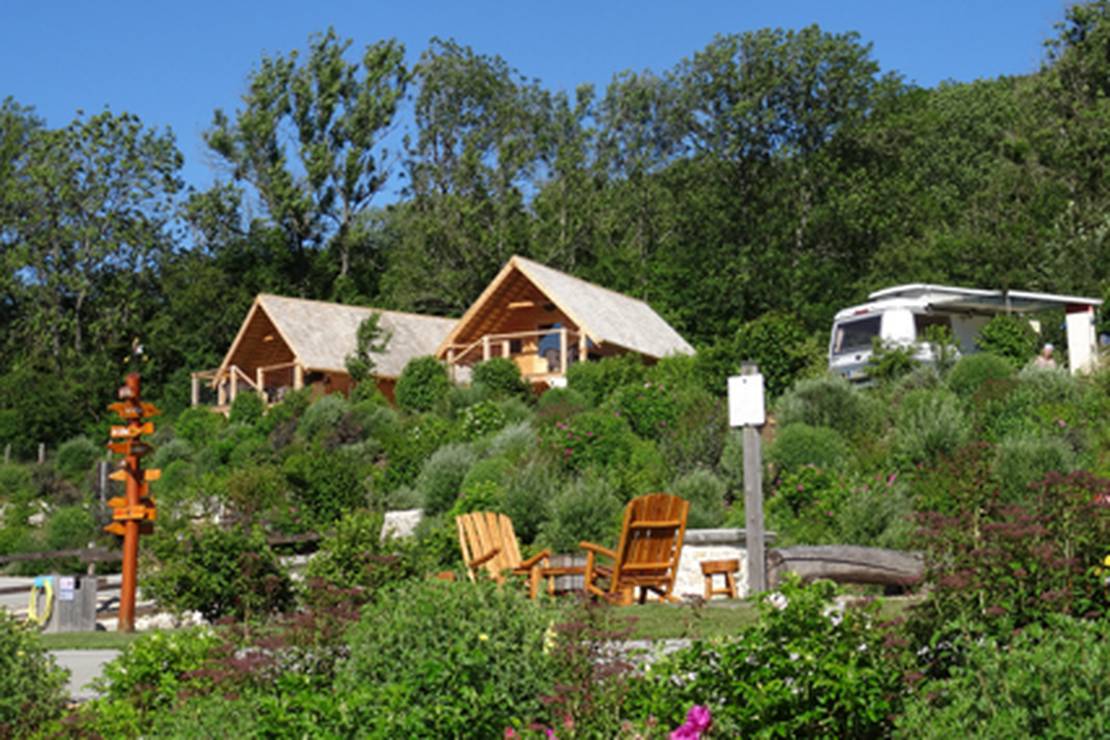 Camping Les 12 Cols 4