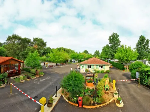 Camping Les Acacias 3