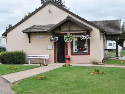 Camping Les Berges De L'iton 2