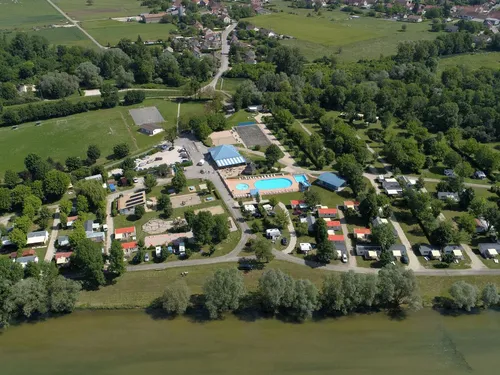 Camping Les Bords De Loue 4