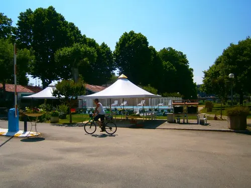 Camping Les Ombrages de L'adour 6