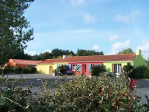 Camping Les P'tites Maisons dans la prairie 3