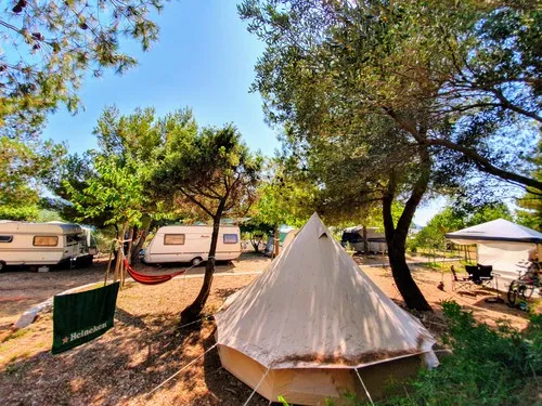 Maestral Camping 6