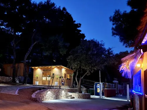 Camping Mala Milna 3