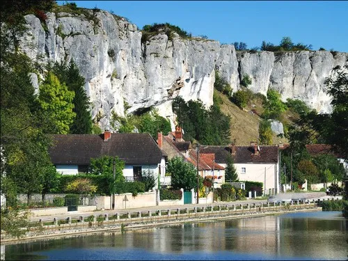 Camping Merry-sur-Yonne 4