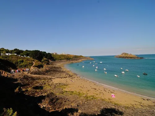 Camping Municipal A La Pointe Du Grouin 4
